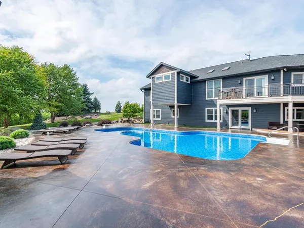 $989,900 | 7491 County Road 37 Northwest, Maple Lake, MN 55358