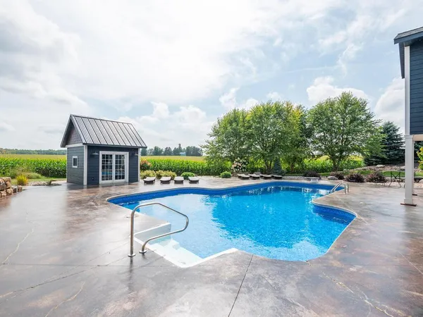 $989,900 | 7491 County Road 37 Northwest, Maple Lake, MN 55358