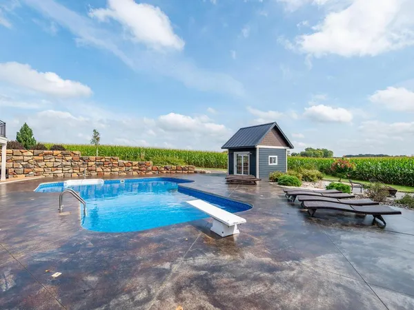 $989,900 | 7491 County Road 37 Northwest, Maple Lake, MN 55358