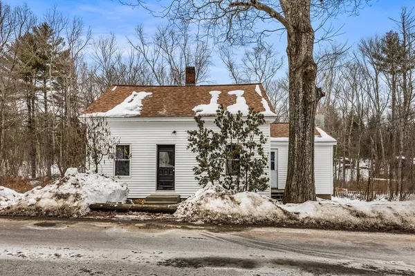 $399,000 | 597 Mendon Road, Northbridge, MA 01534