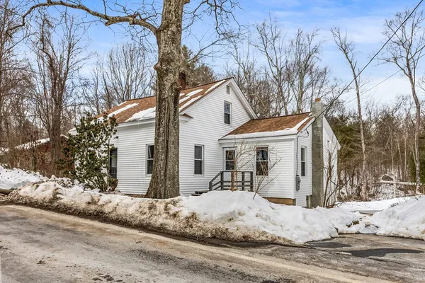 $399,000 | 597 Mendon Road, Northbridge, MA 01534