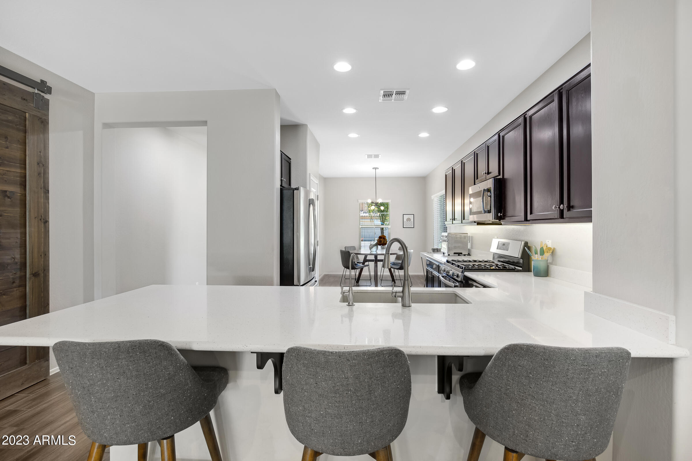 2646 East Mews Road Gilbert, AZ 85298 - Photo 12 of 52 Quartz Counters