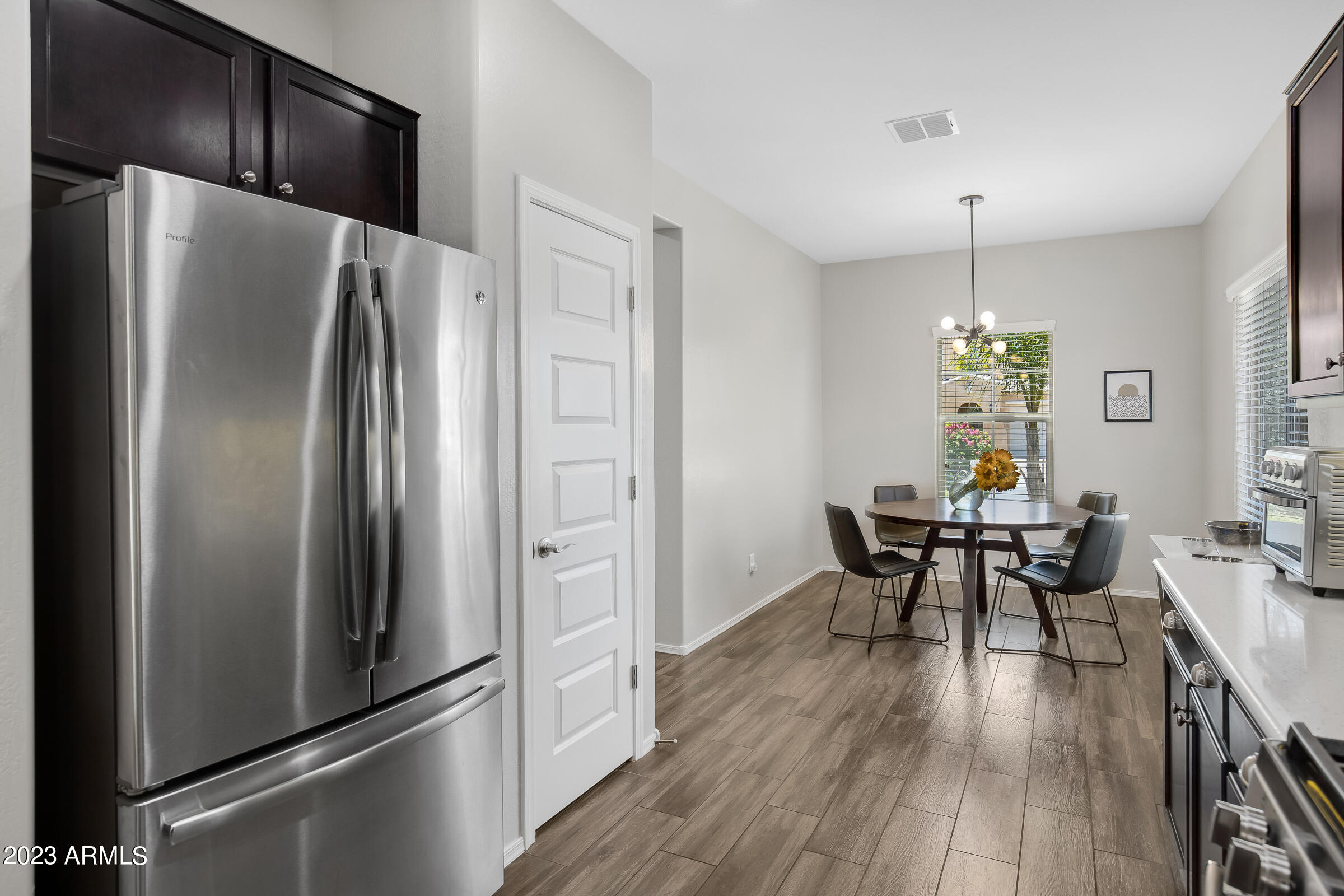 2646 East Mews Road Gilbert, AZ 85298 - Photo 16 of 52 Spacious Kitchen with Breakfast Area