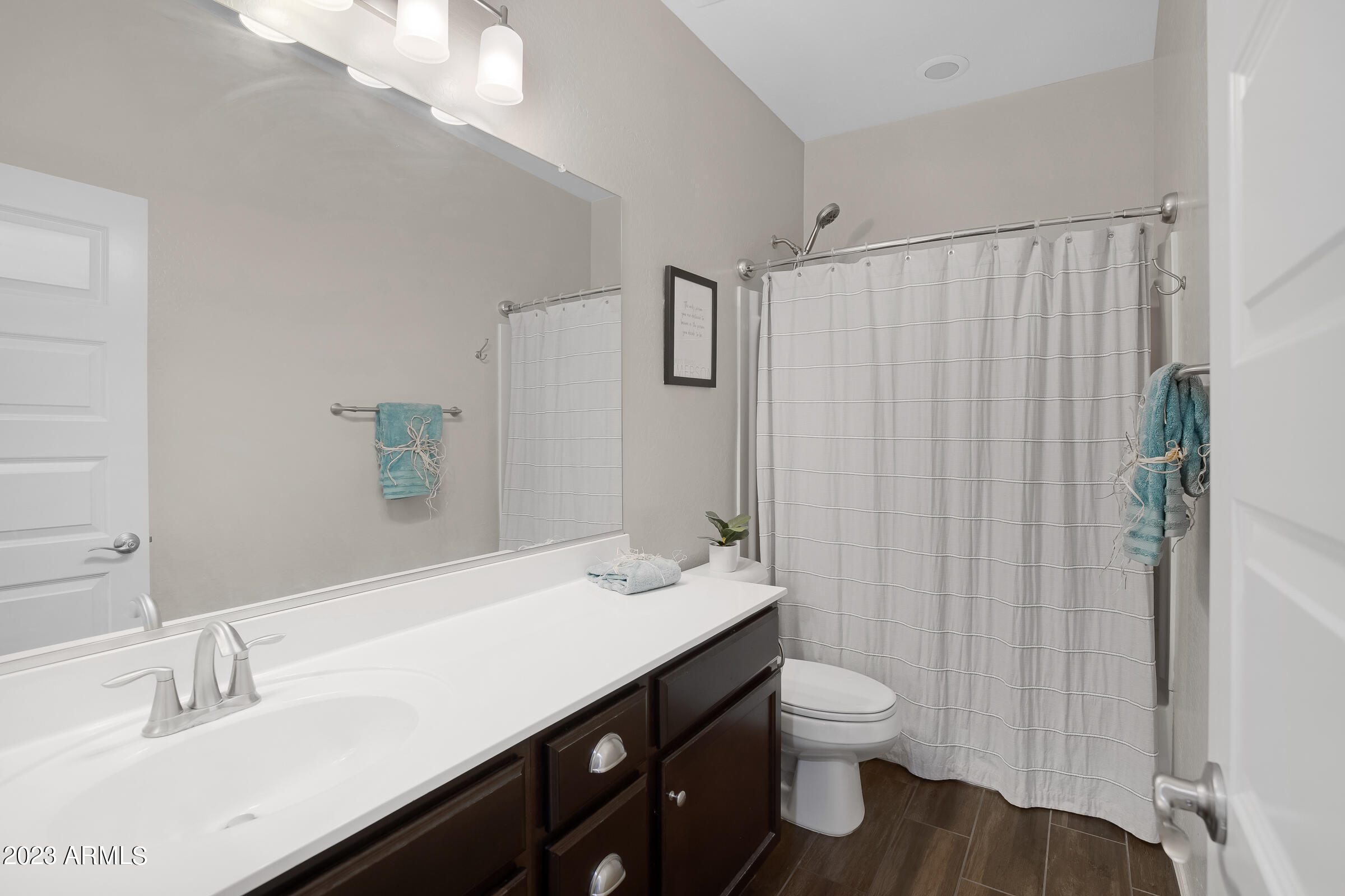 2646 East Mews Road Gilbert, AZ 85298 - Photo 27 of 52 Hall Bath