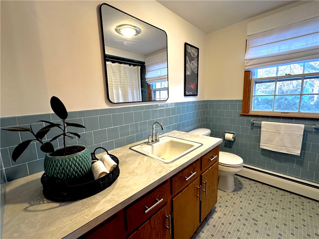 49 Scarborough Road Cumberland, RI 02864 - Photo 28 of 35