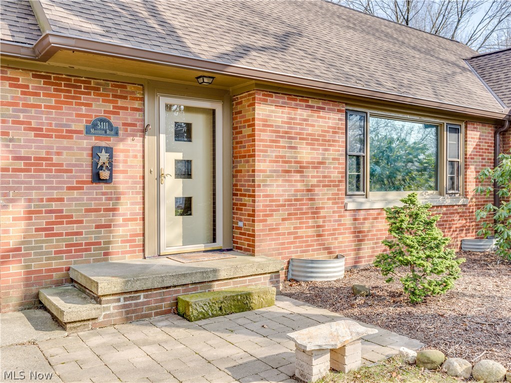 3111 Mayfield Road Silver Lake, OH 44224 - Photo 4 of 34 Front