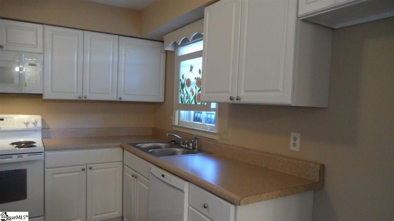 710 Hunts Bridge Road, Unit 31 Greenville, SC 29617 - Photo 12 of 36 Gallery Image 12