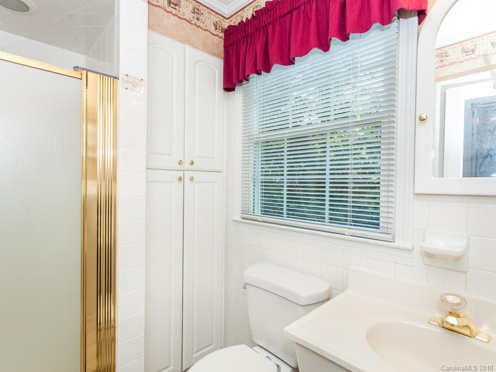 65 East Wonder Road Leicester, NC 28748 - Photo 17 of 35 Gallery Image 17