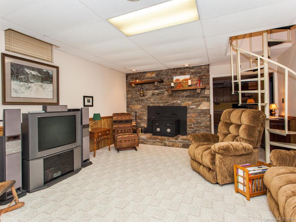 65 East Wonder Road Leicester, NC 28748 - Photo 26 of 35 Gallery Image 26