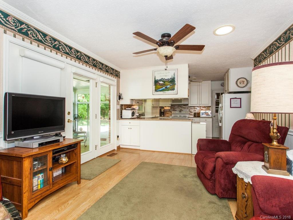65 East Wonder Road Leicester, NC 28748 - Photo 10 of 35 Gallery Image 10