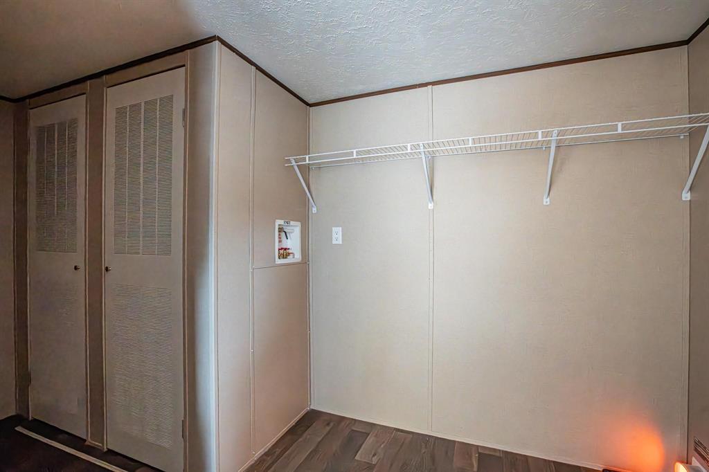 109 Draven Drive Springtown, TX 76082 - Photo 13 of 35 a view of an empty walk in closet