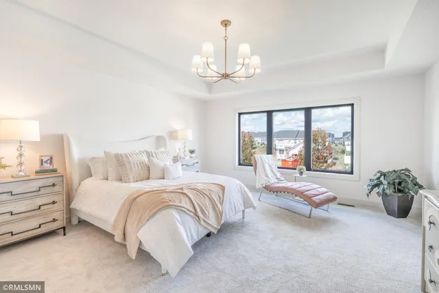 $969,000 | 5058 Airlake Draw, Woodbury, MN 55129