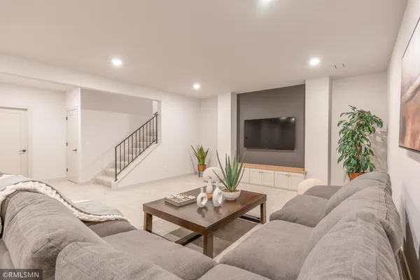 $939,000 | 5058 Airlake Draw, Woodbury, MN 55129