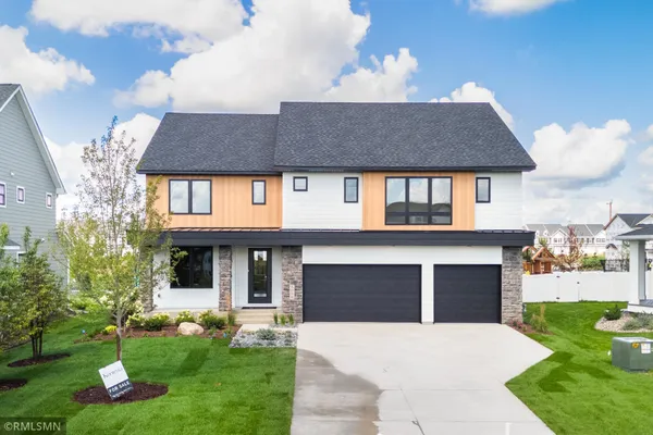 $939,000 | 5058 Airlake Draw, Woodbury, MN 55129