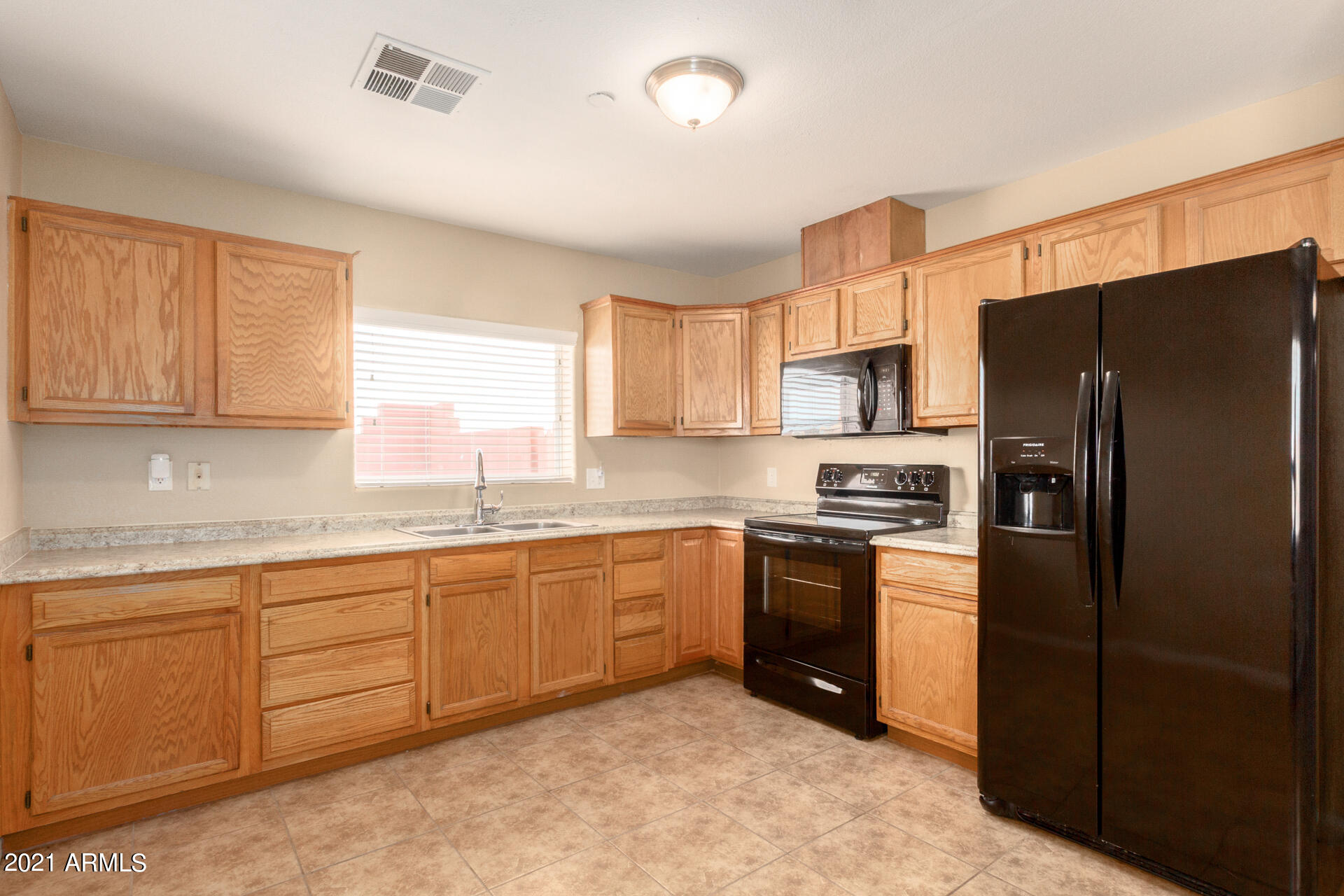 13626 South Del Rio Road Arizona City, AZ 85123 - Photo 3 of 30 0010-10 - Del Rio