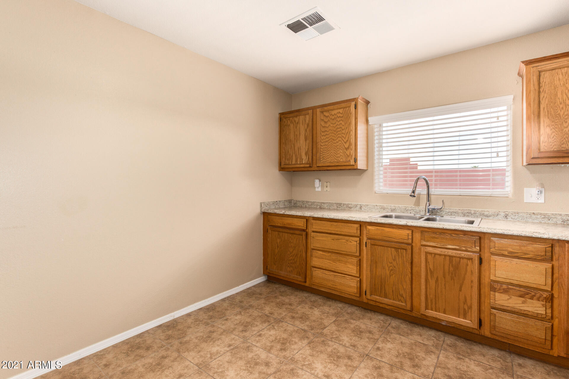 13626 South Del Rio Road Arizona City, AZ 85123 - Photo 5 of 30 0011-11 - Del Rio