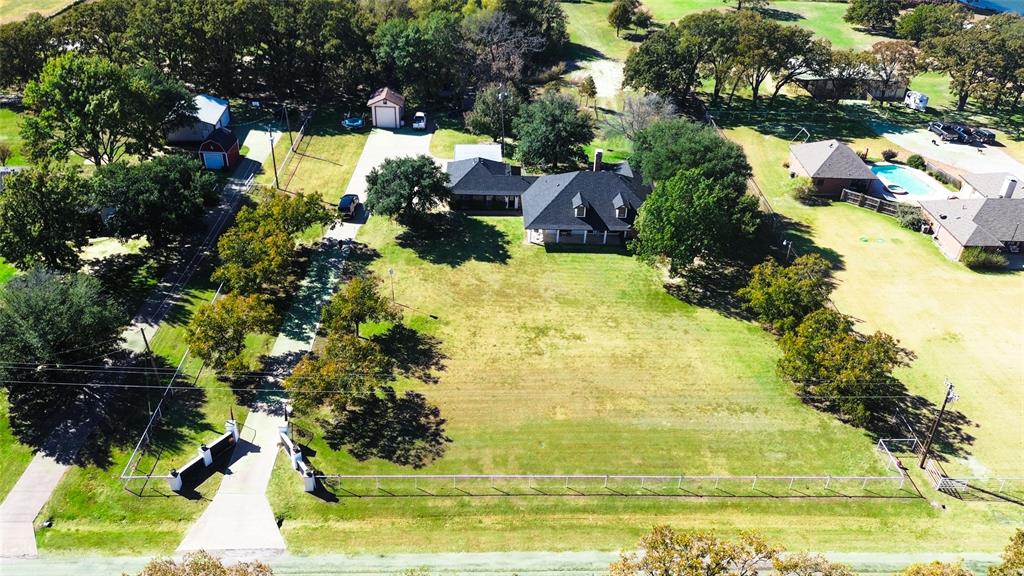 1246 Meadow Way Terrell, TX 75160 - Photo 38 of 39 a view of a garden