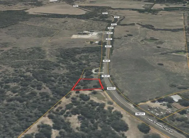 $39,995 | 1399 Fm 671, Luling, TX 78648