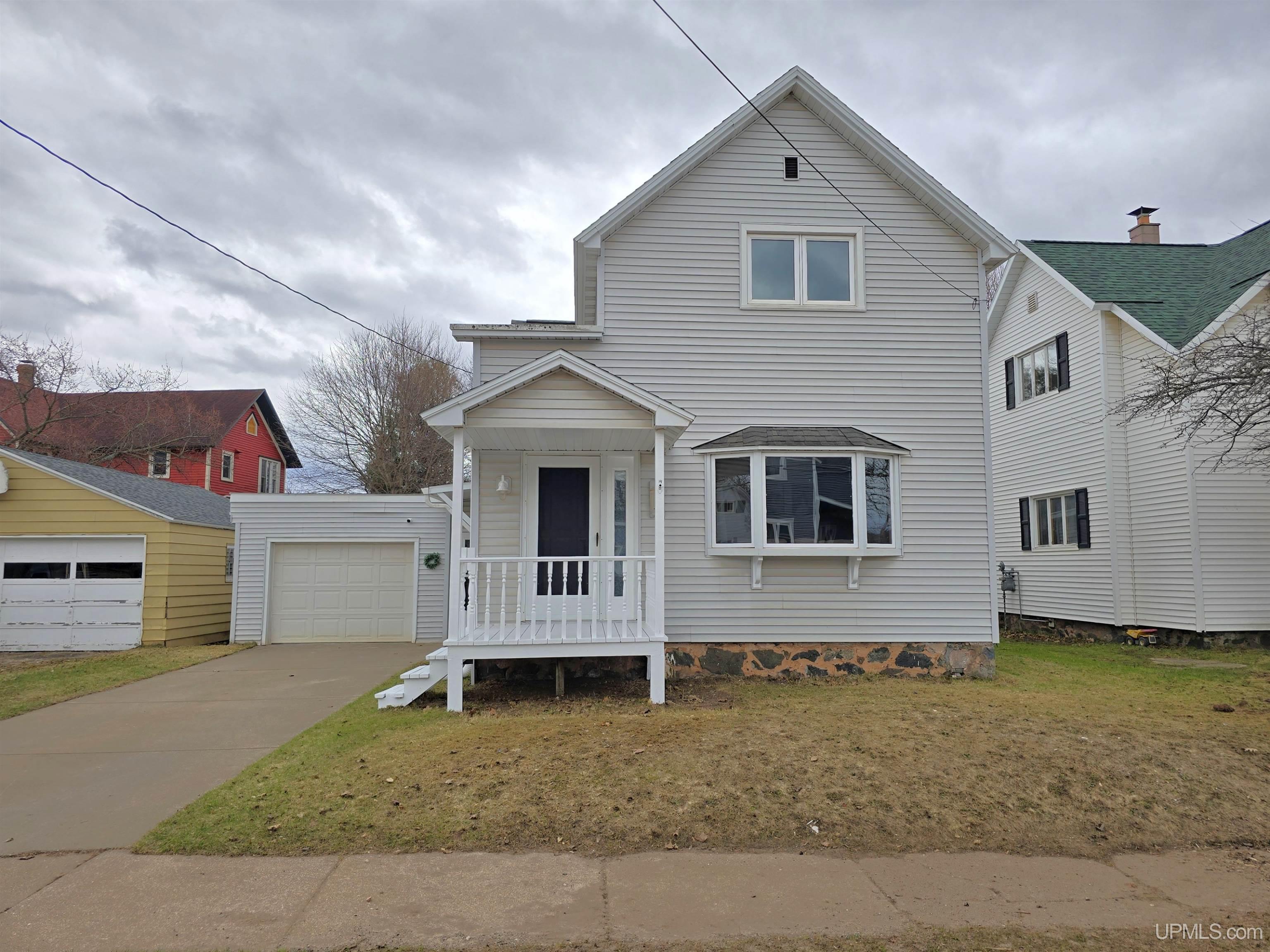 618 Maurice Street Ishpeming, MI 49849 - Photo 1 of 39