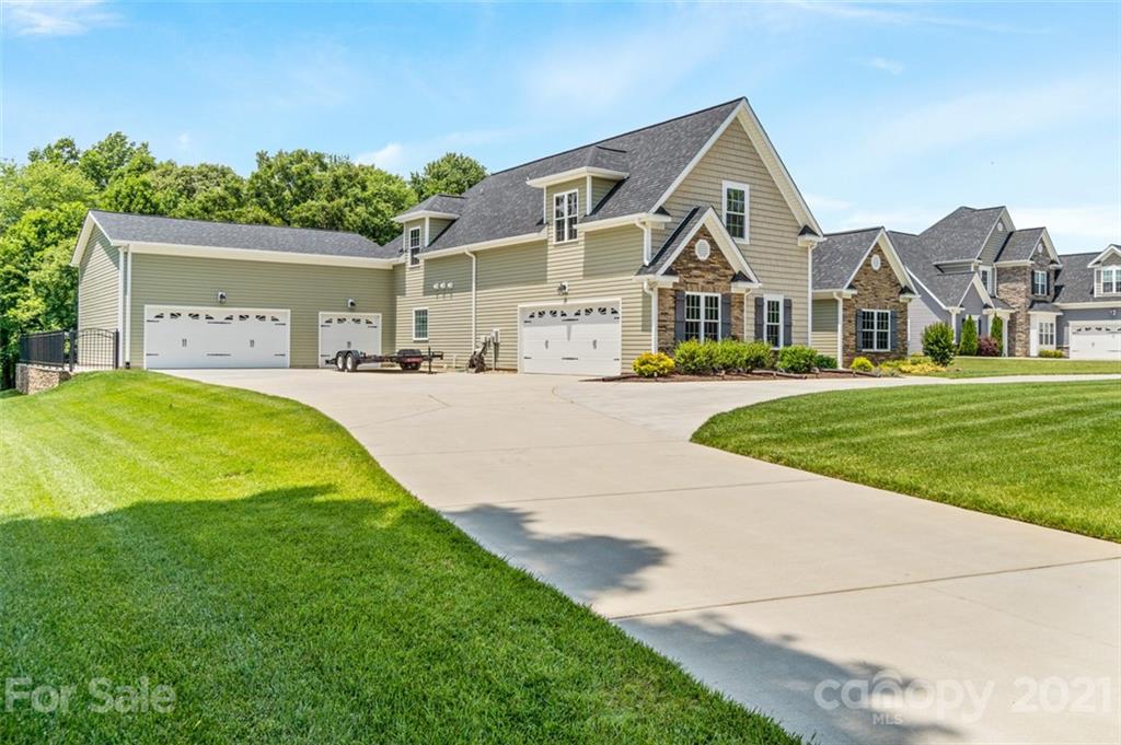 568 Wiggins Road Mooresville, NC 28115 - Photo 2 of 47 Gallery Image 2