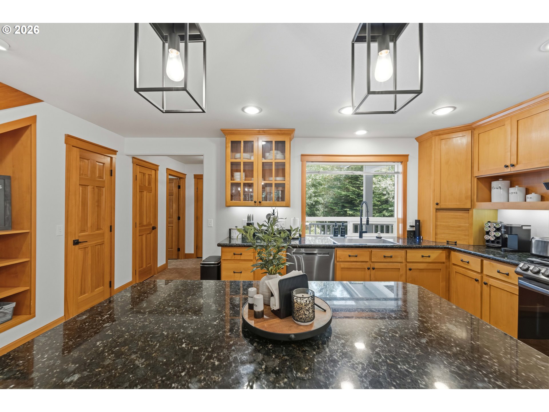 68260 Ridge Road North Bend, OR 97459 - Photo 18 of 48