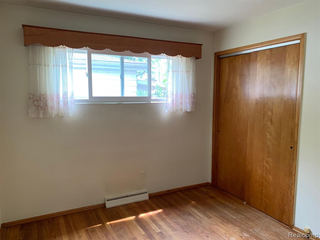2401 Riverside Drive Port Huron, MI 48060 - Photo 9 of 29