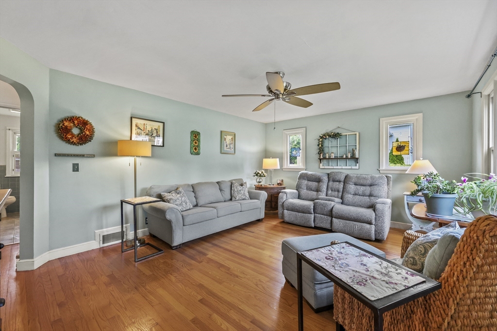 111 Maple Road Longmeadow, MA 01106 - Photo 3 of 26