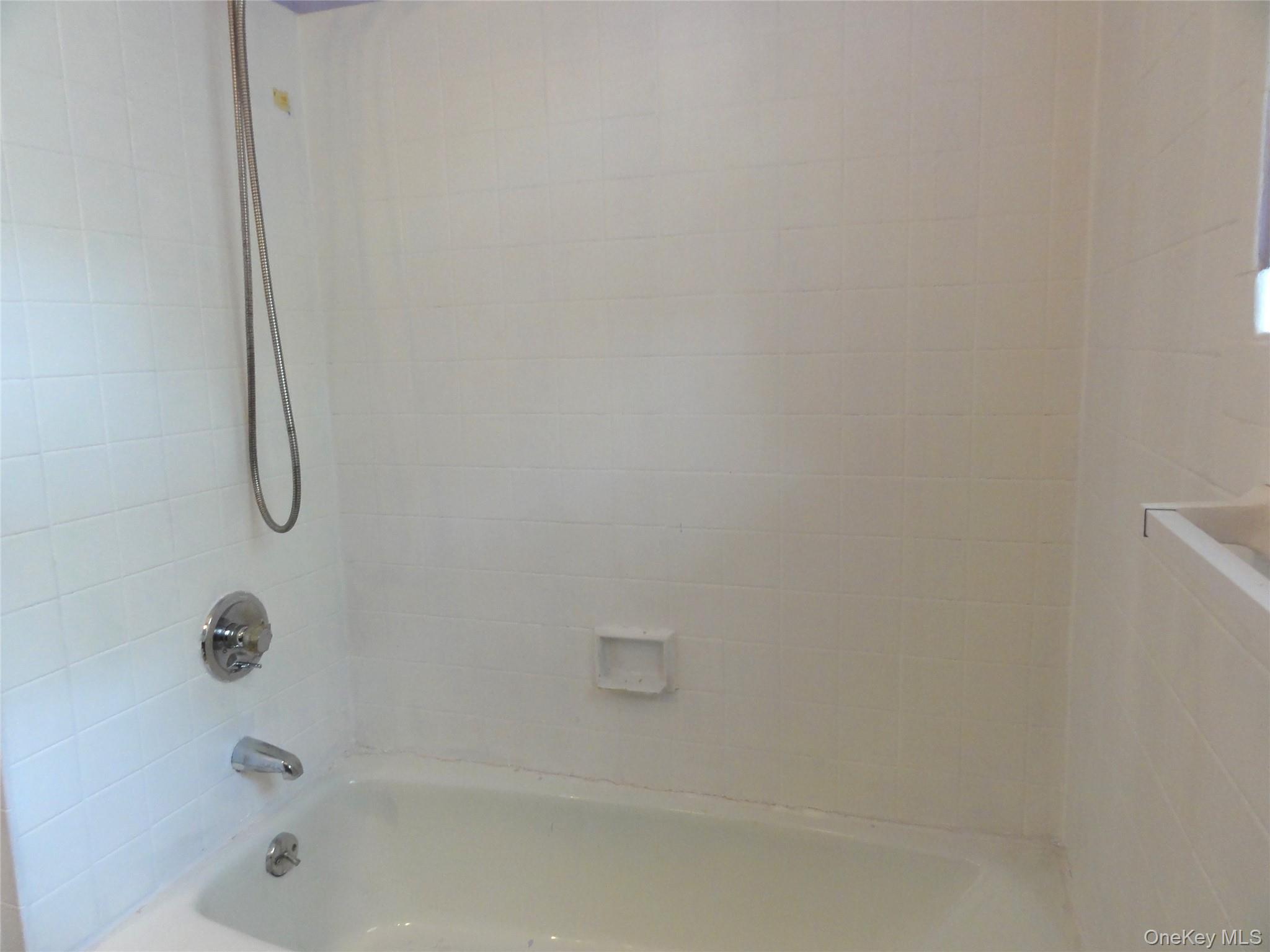 1840 Crompond Road, Unit 9D8 Peekskill, NY 10566 - Photo 11 of 19