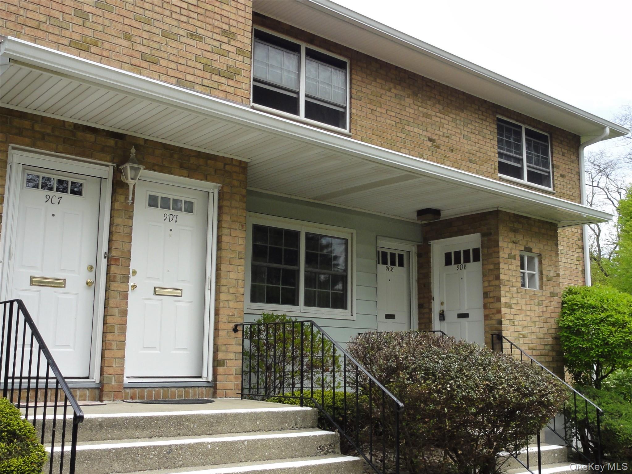 1840 Crompond Road, Unit 9D8 Peekskill, NY 10566 - Photo 3 of 19