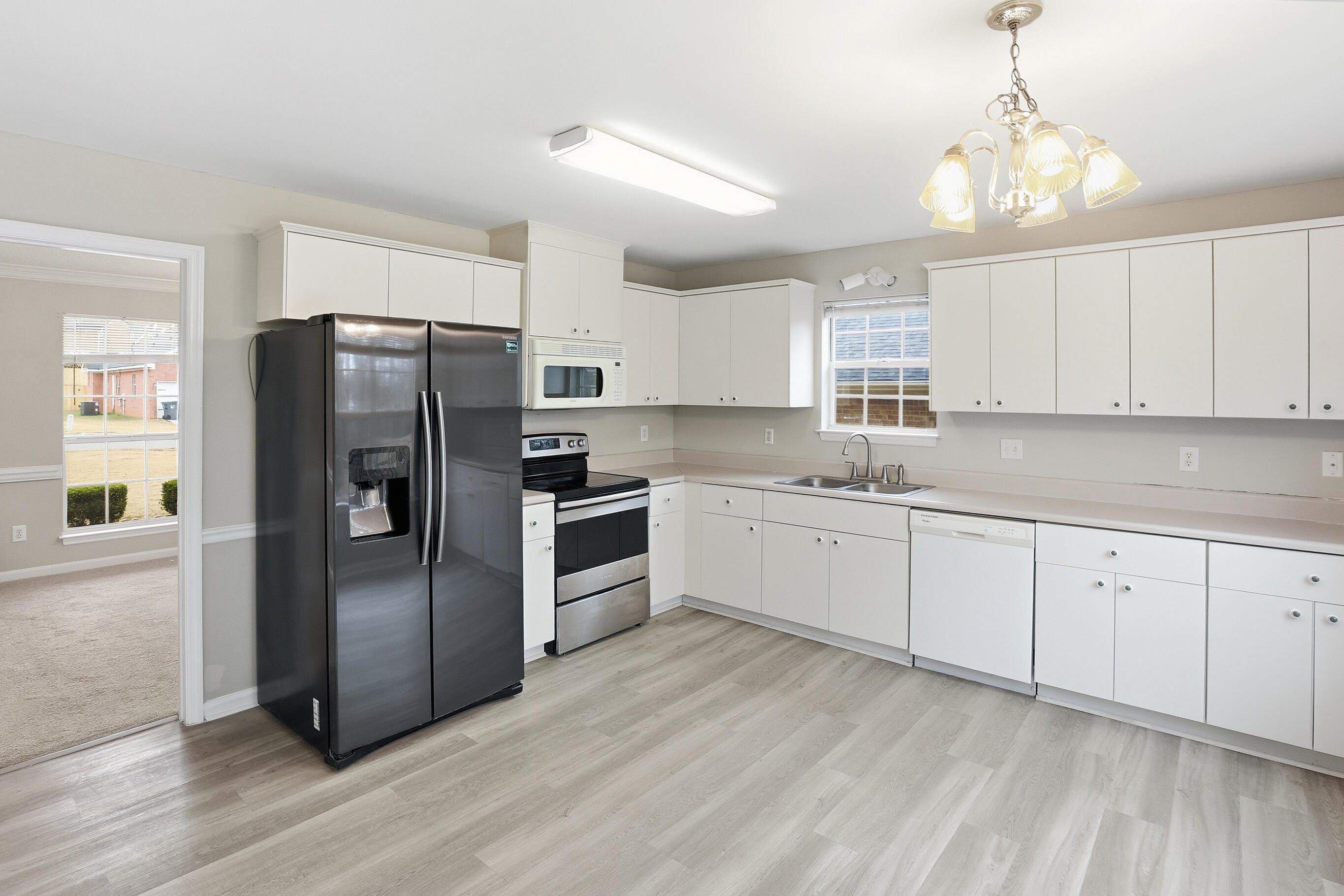 1077 Waltons Pass Evans, GA 30809 - Photo 10 of 27 Eat In Kitchen