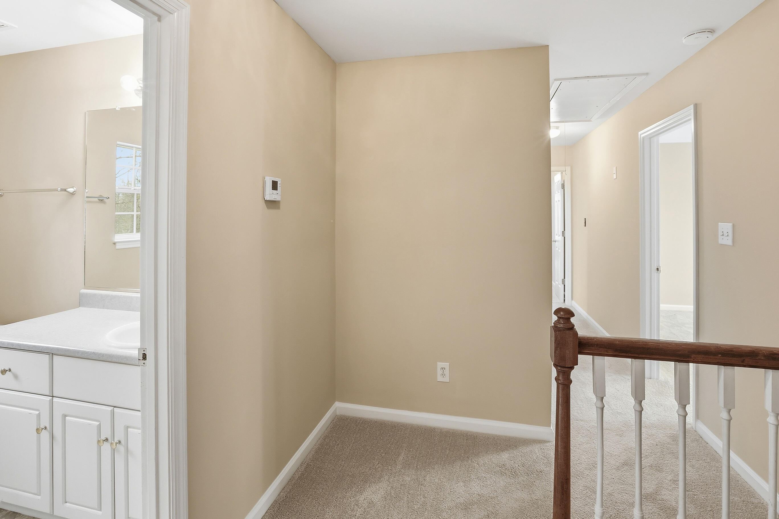 1077 Waltons Pass Evans, GA 30809 - Photo 14 of 25 Upstairs Hallway