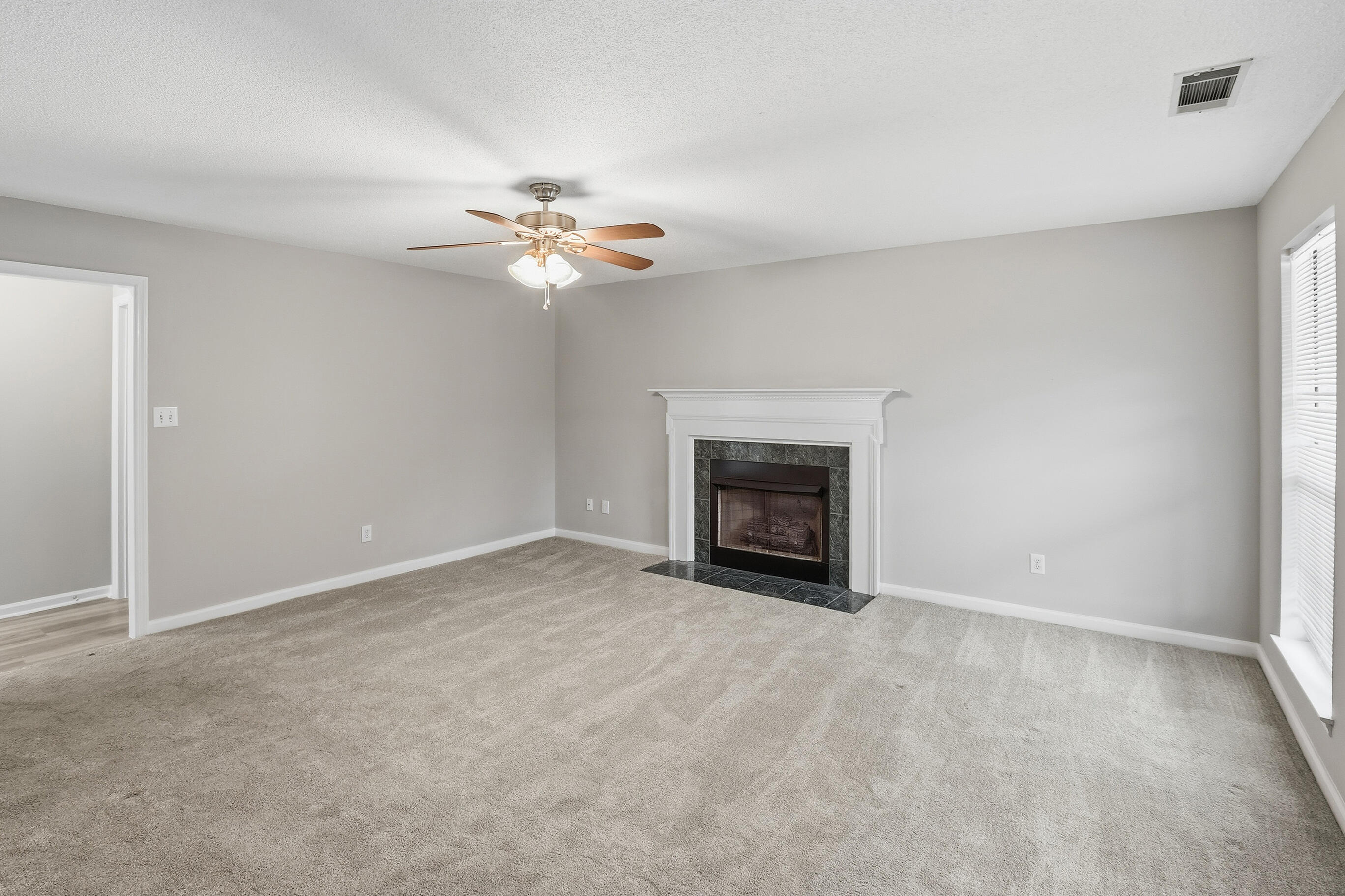 1077 Waltons Pass Evans, GA 30809 - Photo 4 of 27 820A4055