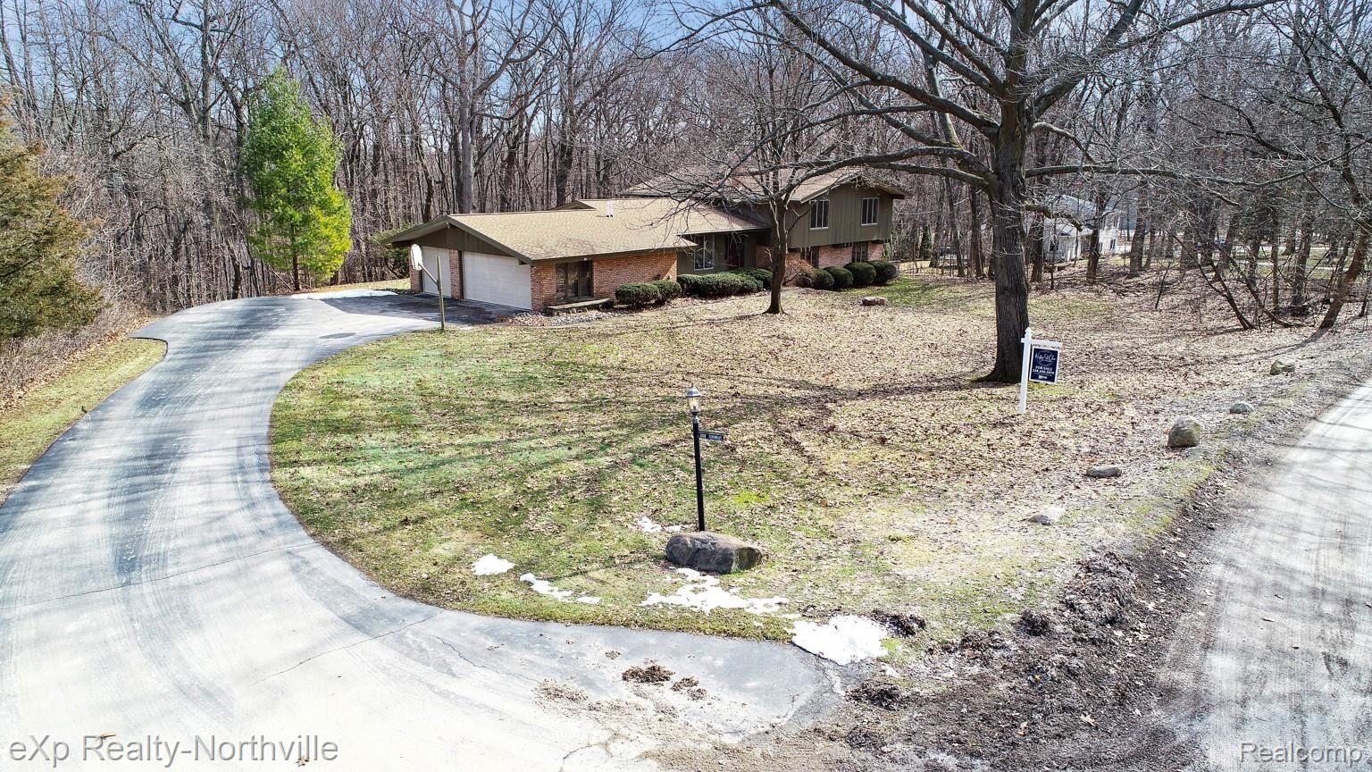 1200 Burnham Road Bloomfield Hills, MI 48304 - Photo 1 of 58 DJI_0917.jpg
