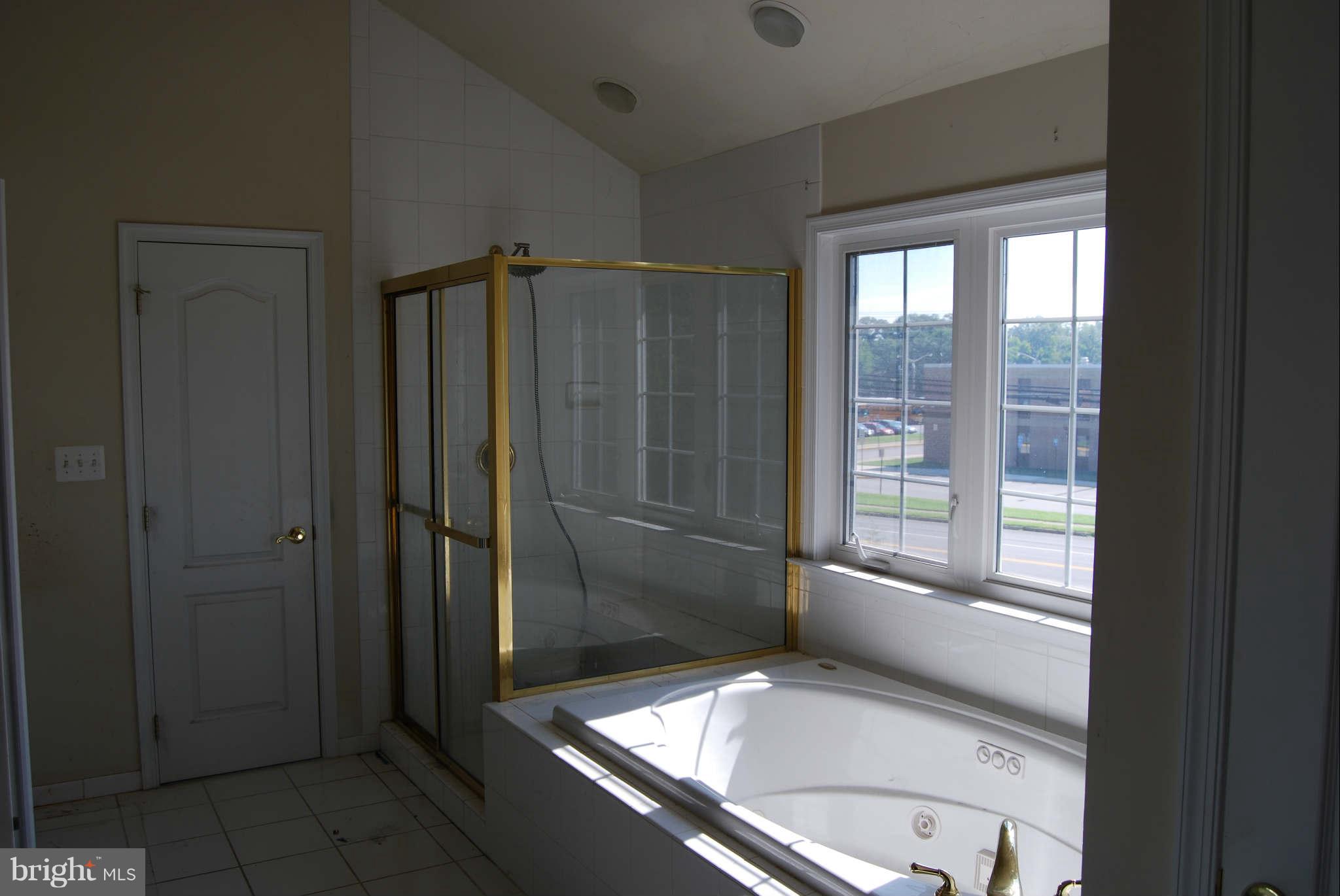 3608 Becherer Road Alexandria, VA 22309 - Photo 12 of 22 Bath (Master)