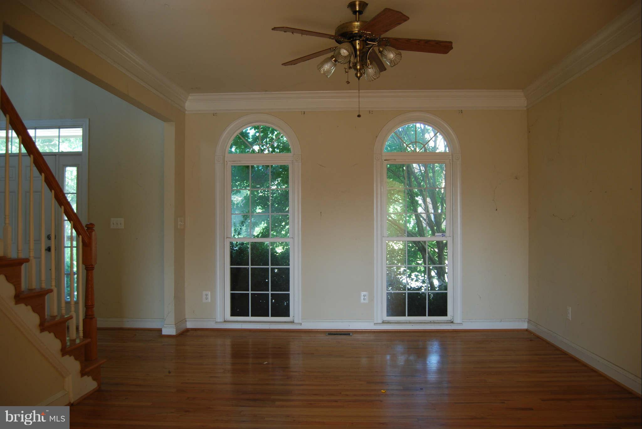 3608 Becherer Road Alexandria, VA 22309 - Photo 3 of 22 Living Room