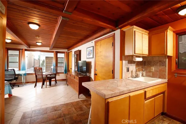 $2,389,000 | 6 Surfside Avenue, Surfside, CA 90743