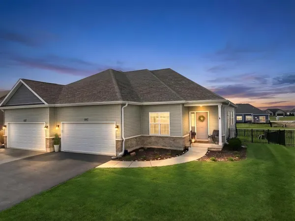 $352,000 | 2225 Concord Drive, Sycamore, IL 60178