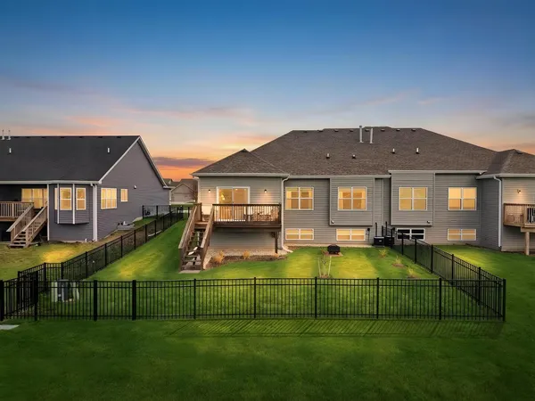 $352,000 | 2225 Concord Drive, Sycamore, IL 60178