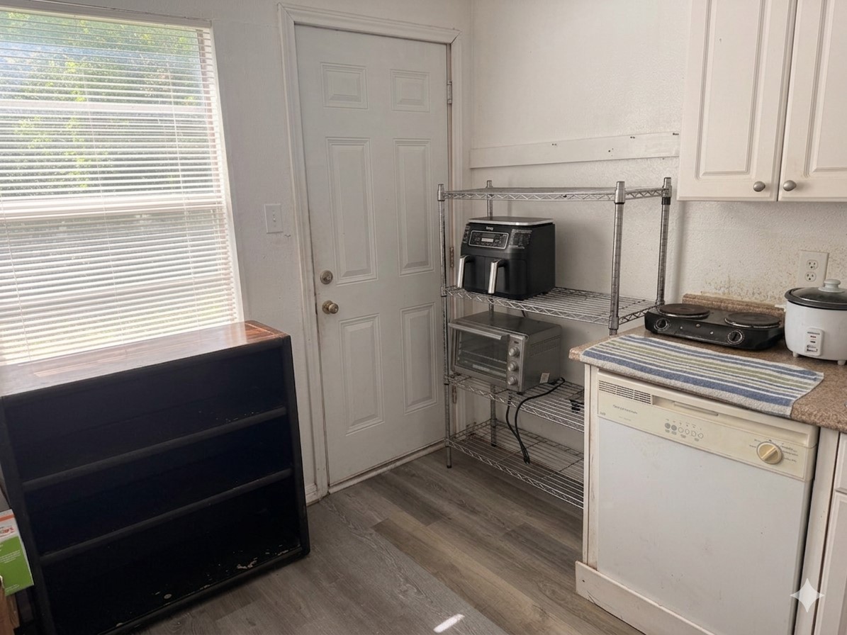 22324 Cuttler Road New Caney, TX 77357 - Photo 3 of 8 Virtually Staged Kitchen
