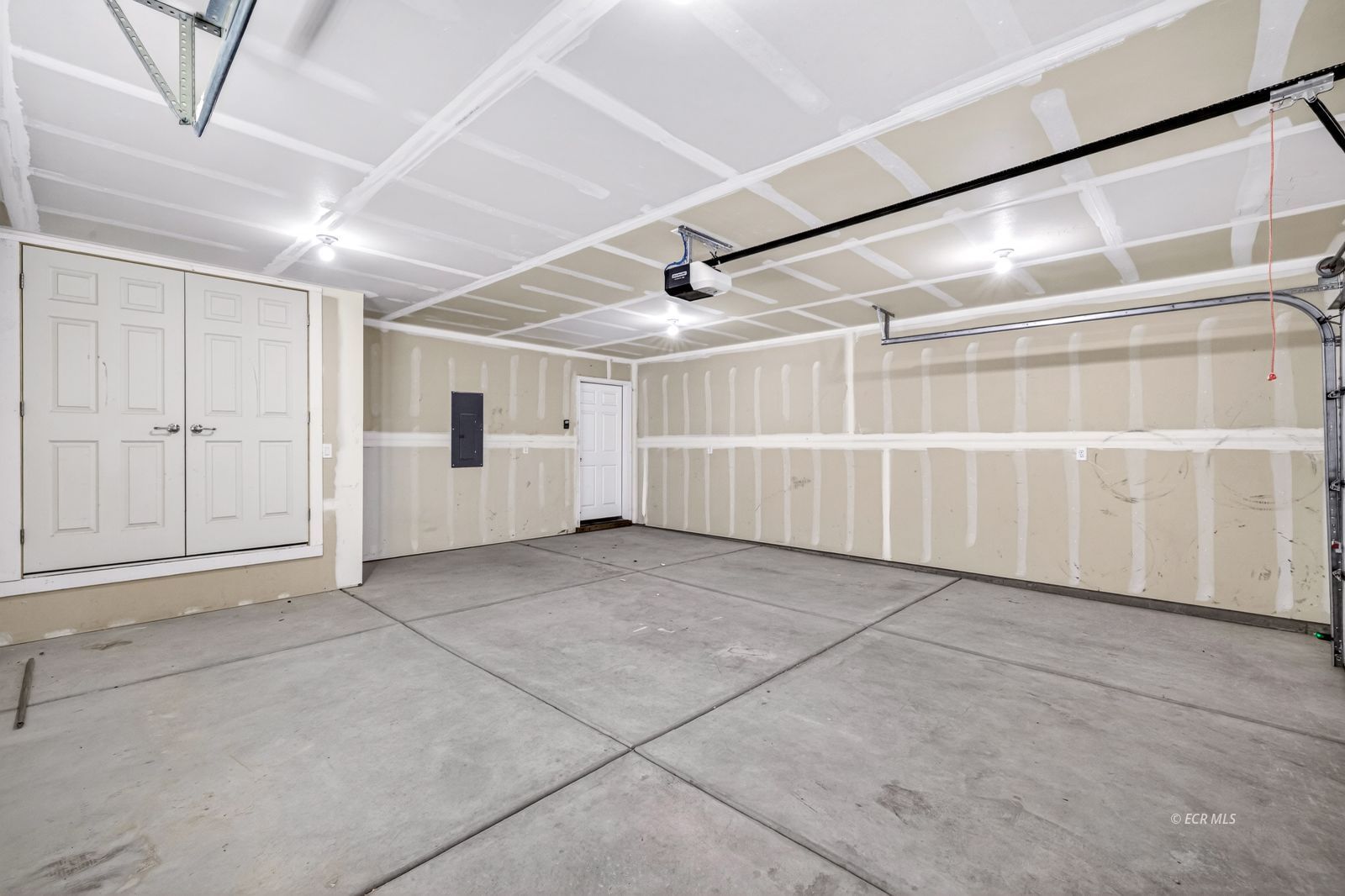 215 Spring Creek Parkway Spring Creek, NV 89815 - Photo 19 of 27