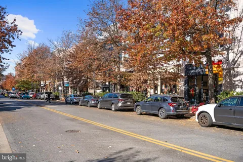 $550,000 | 7111 Woodmont Avenue, Unit 709, Bethesda, MD 20815