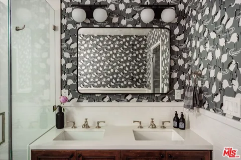 $1,799,000 | 2583 Canyon Drive, Los Angeles, CA 90068