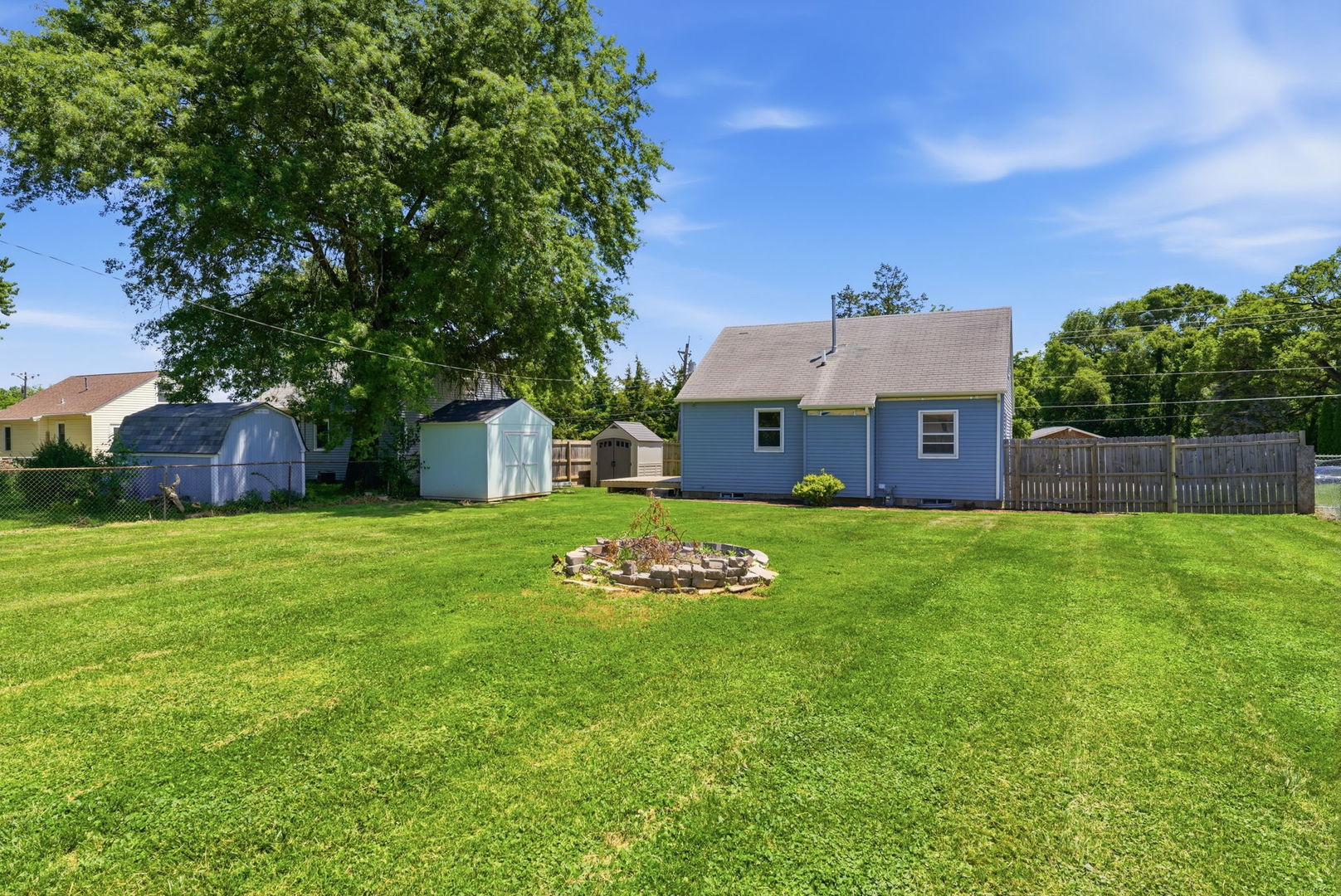 698 Hillcrest Road Milan, IL 61264 - Photo 5 of 19