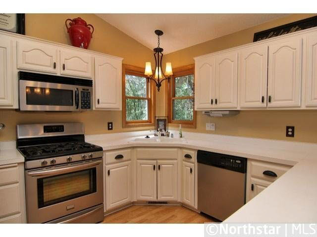 811 Summit Lane Hudson, WI 54016 - Photo 4 of 18 Gallery Image 4