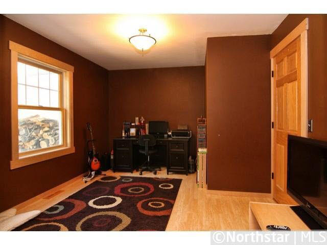 811 Summit Lane Hudson, WI 54016 - Photo 9 of 18 Gallery Image 9