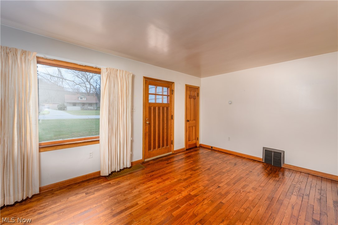 7515 South Cleveland Massillon Road Clinton, OH 44216 - Photo 3 of 23 Gallery Image 3