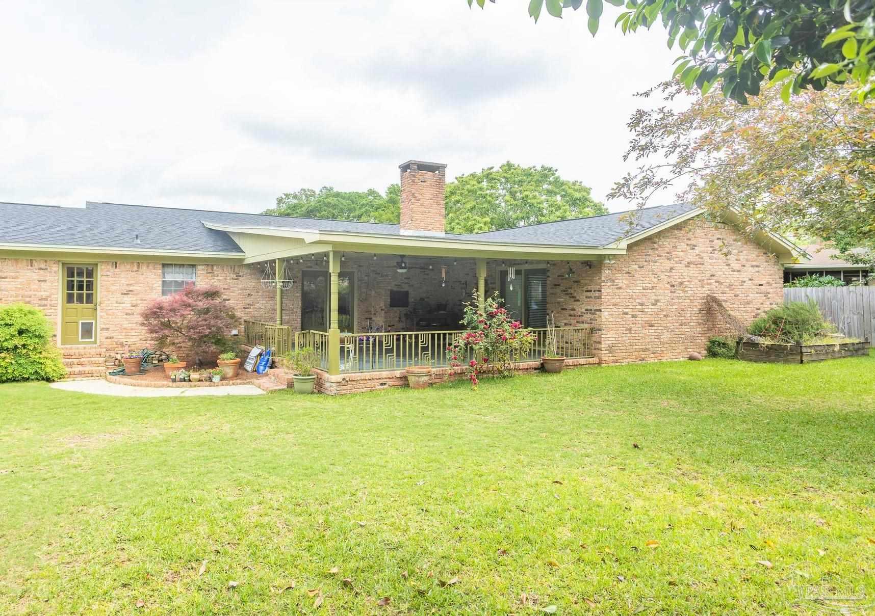 1005 Farmington Road Pensacola, FL 32504 - Photo 2 of 37 Gallery Image 2