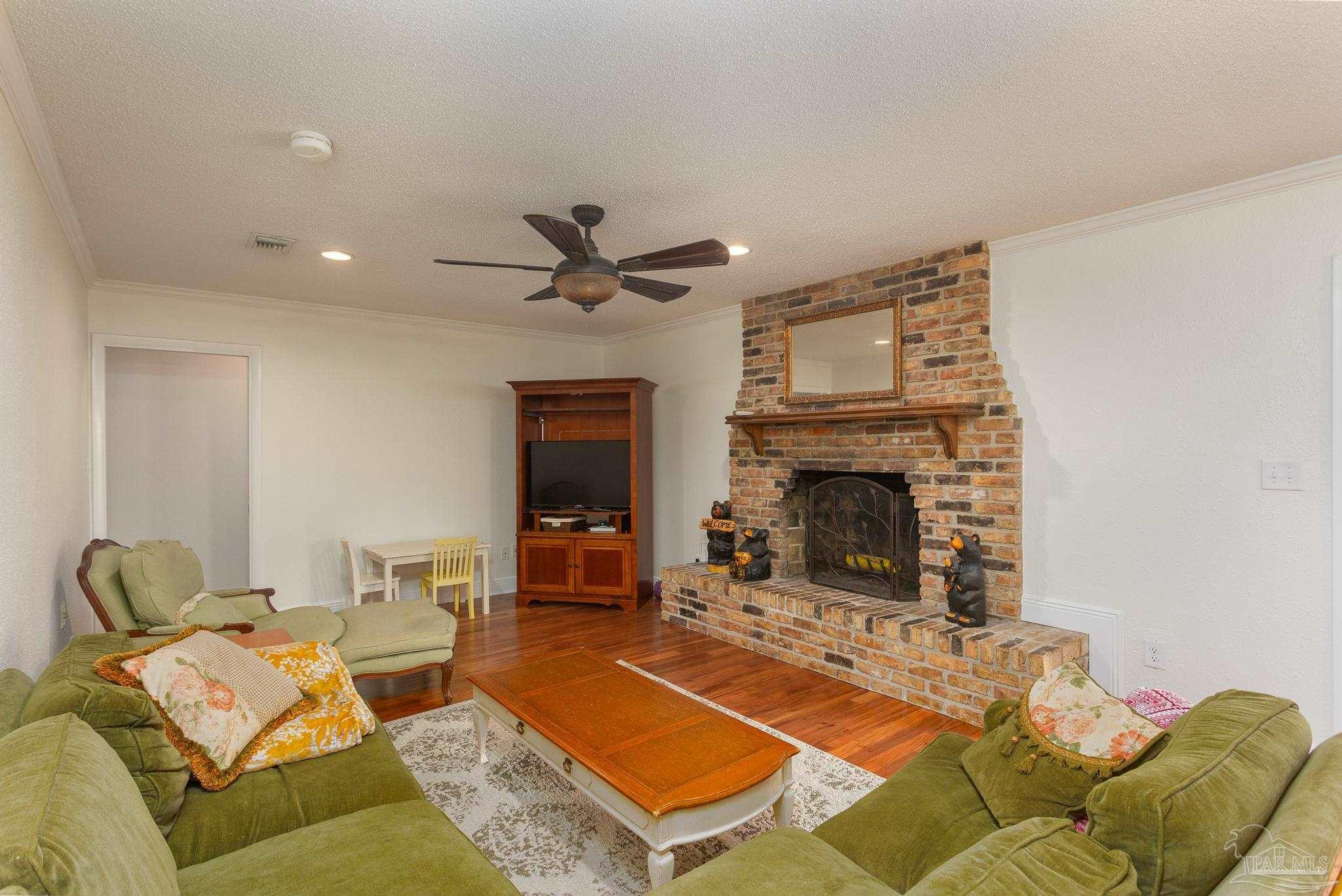 1005 Farmington Road Pensacola, FL 32504 - Photo 12 of 37 Gallery Image 12