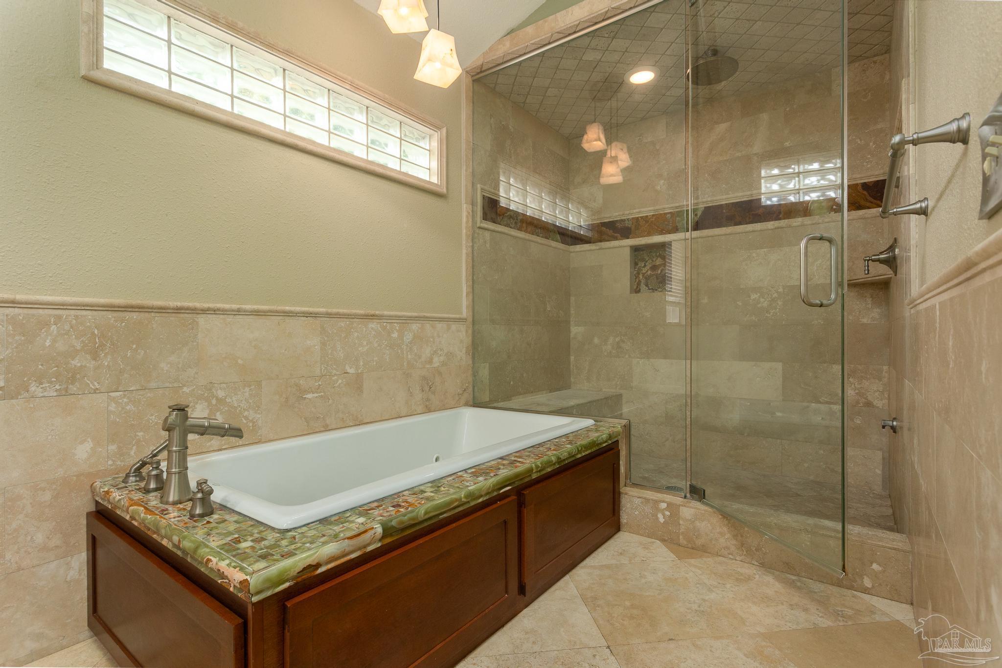 1005 Farmington Road Pensacola, FL 32504 - Photo 18 of 37 Gallery Image 18