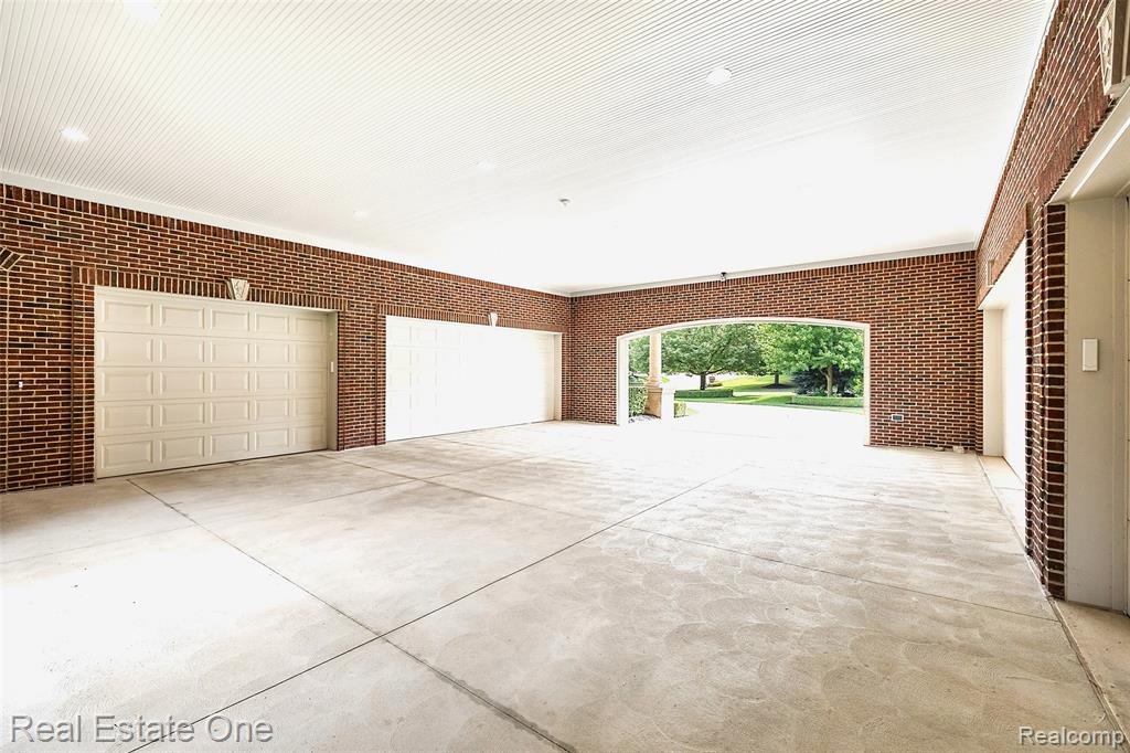 5250 Orchard Ridge Drive Rochester, MI 48306 - Photo 14 of 99 Gallery Image 14